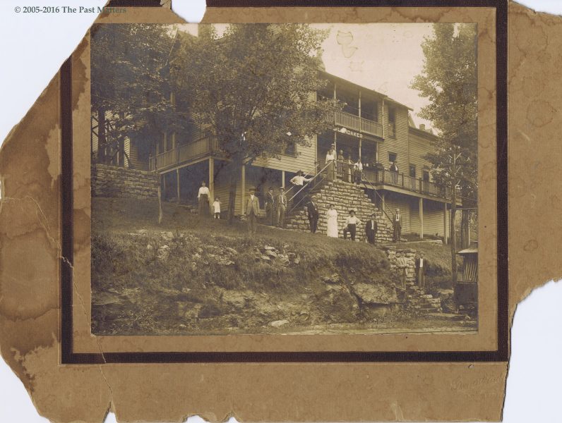 The Landaker House Hotel in Eureka Springs, Arkansas circa 1910.